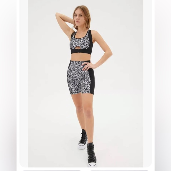 Adam Selman Sport active set - Picture 3 of 11